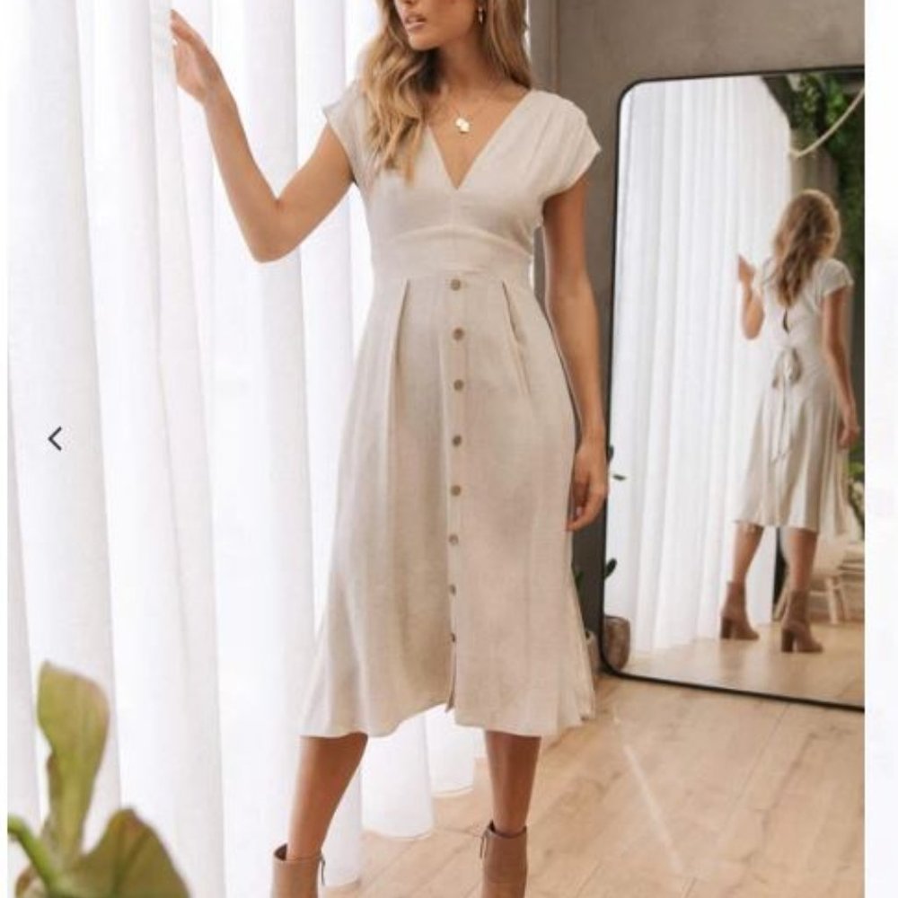 Petal & Pup Layla dress.  Linen. Size 4.  Runs small more like a 2.